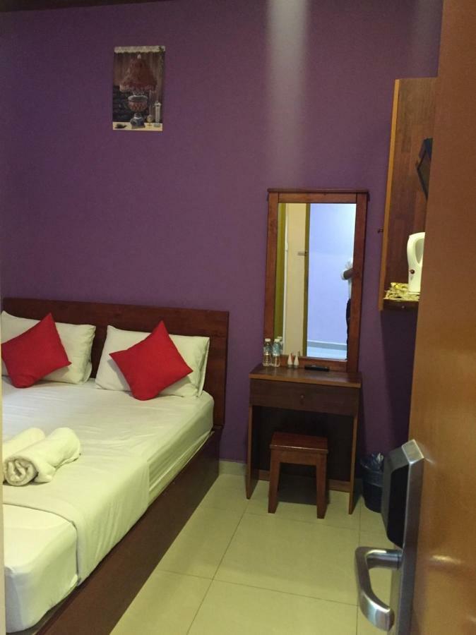 Saujana City Hotel Bandar Saujana Putra Buitenkant foto