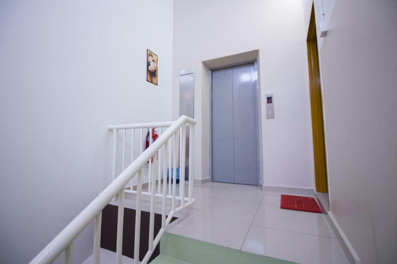 Saujana City Hotel Bandar Saujana Putra Buitenkant foto